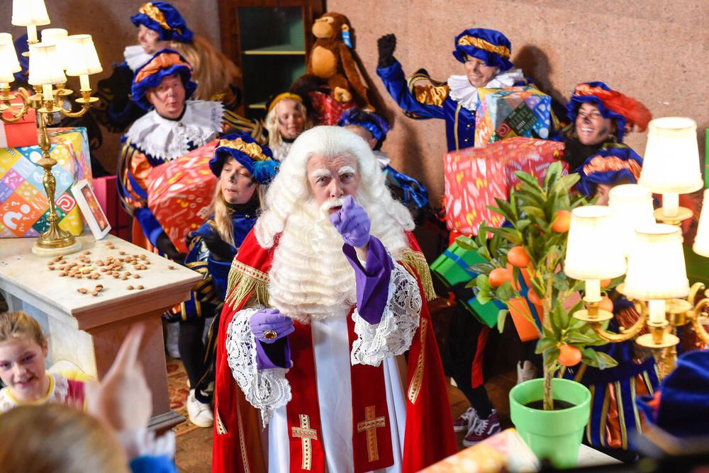 De Grote Sinterklaasfilm: Trammelant in Spanje - still