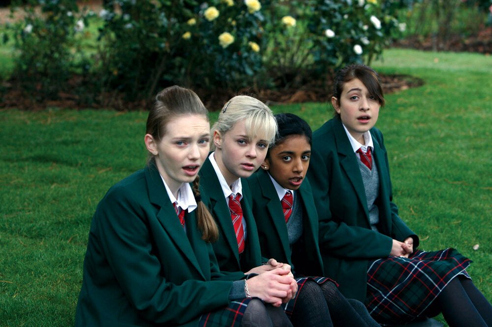 Angus, Thongs and Perfect Snogging - still